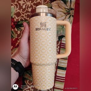 Stanley Butter Sunflower 30oz Quencher BNIB - In Hand Ships Fast